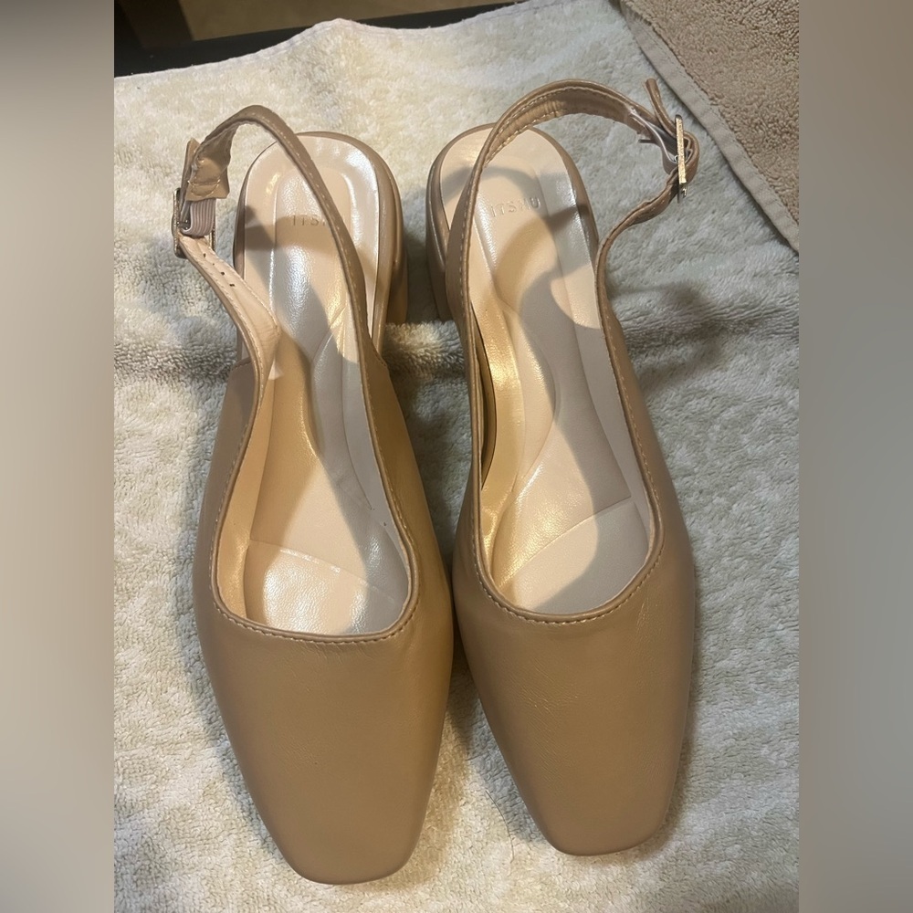 Tan Heeled Slingback Shoes with Square Toe